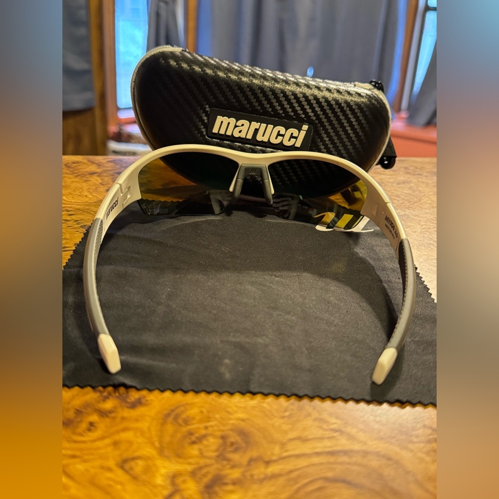 Marucci MV108 2.0 Performance Sunglasses - Picture 3 of 9